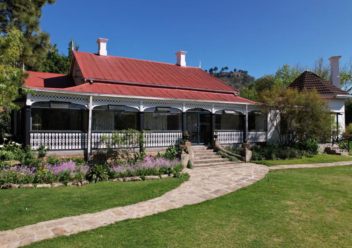 Hotel · The Victoria House, Ficksburg