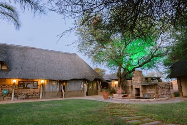 Tshukudiba Game Lodge, Tom Burke, South Africa
