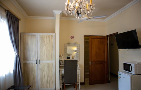 305 Hotel, Amanzimtoti, South Africa