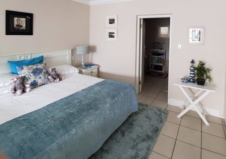 Gordon's Beach Lodge, Gordonʼs Bay, South Africa