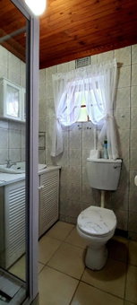 Cozy Cottage +/- 500m from the beach, Cape Town, South Africa
