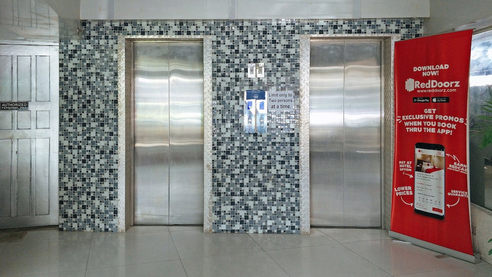 RedDoorz Plus near UV Mandaue Cebu, Philippines