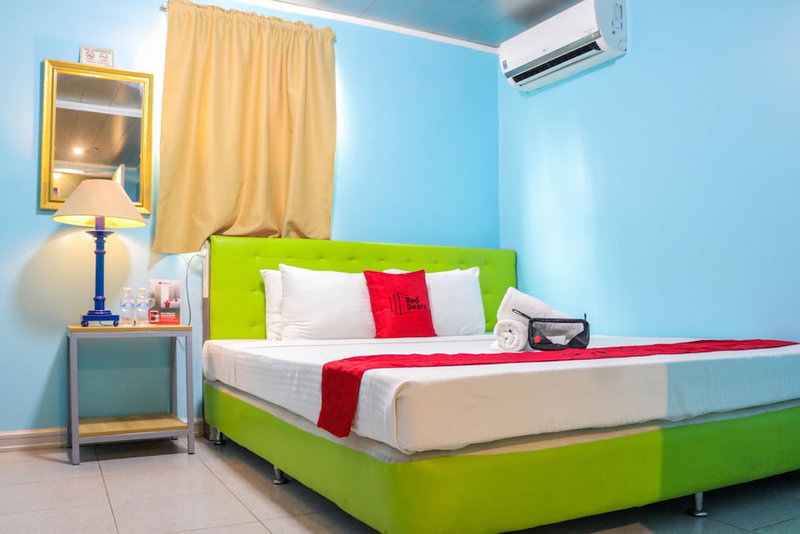 RedDoorz Plus near UV Mandaue Cebu, Mandaue, Philippines