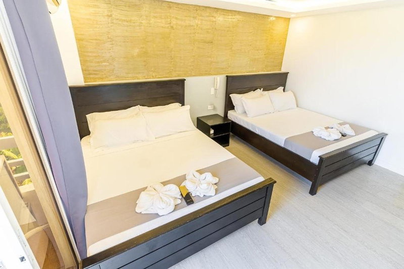 Spotlight Hotel near Hundred Islands Wharf, Alaminos, Philippines