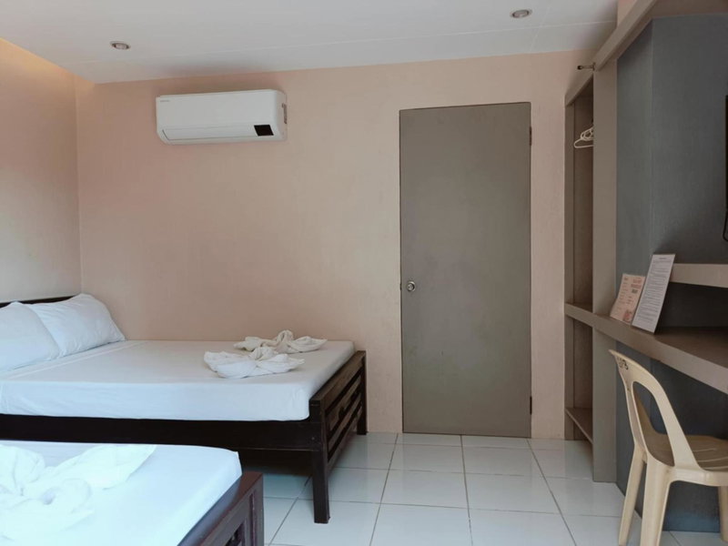 Claytown Pension House, Dumaguete, Philippines