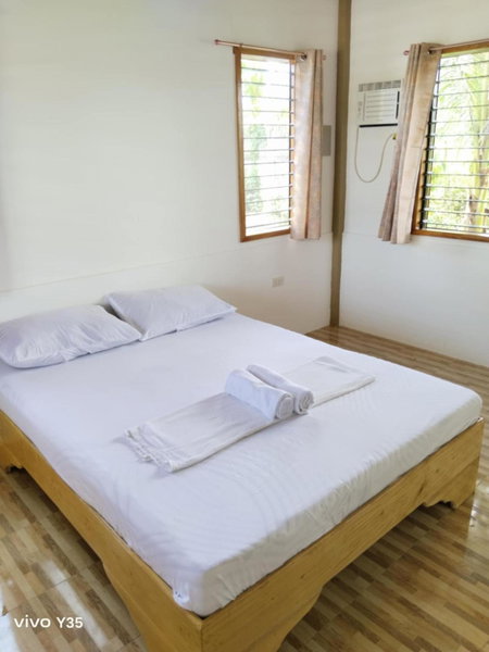 Casa James Apartment, Rooms , Pool and Restaurant, Siquijor, Philippines