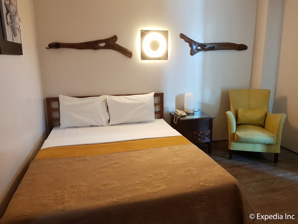 GAP Plaza Hotel, Philippines