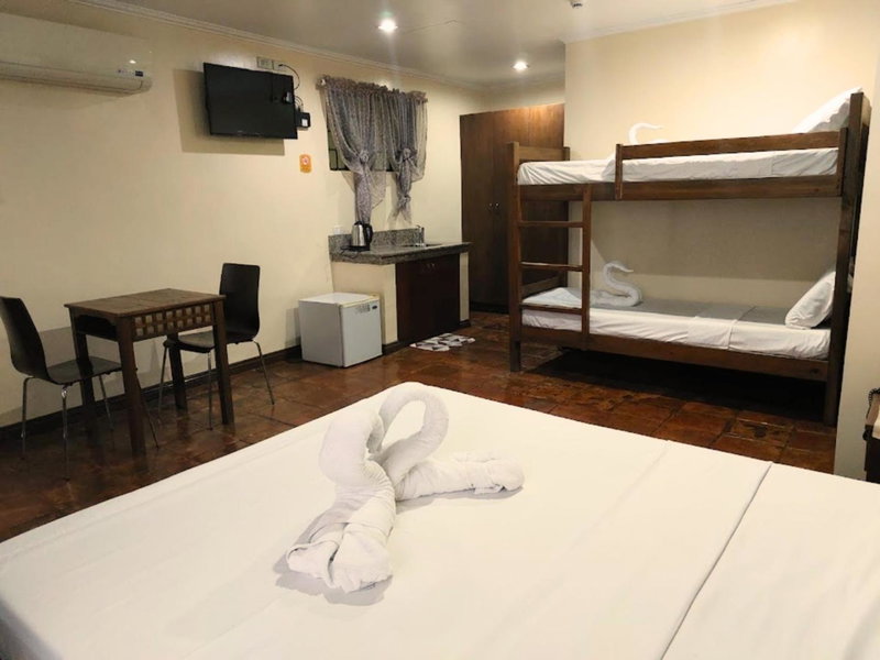 Makabata Guesthouse & Cafe, Manila, Philippines