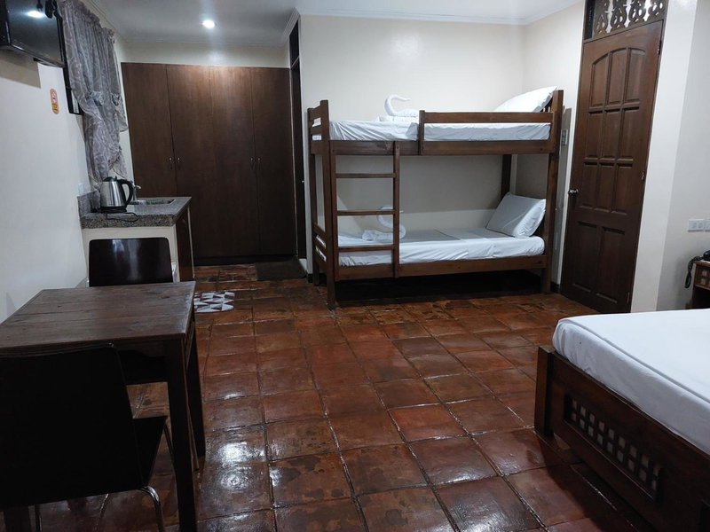 Makabata Guesthouse & Cafe, Manila, Philippines