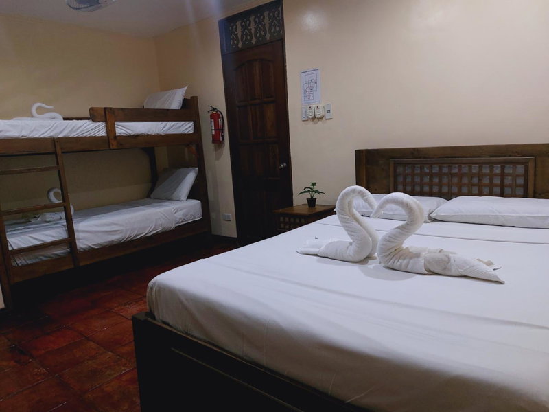 Makabata Guesthouse & Cafe, Manila, Philippines