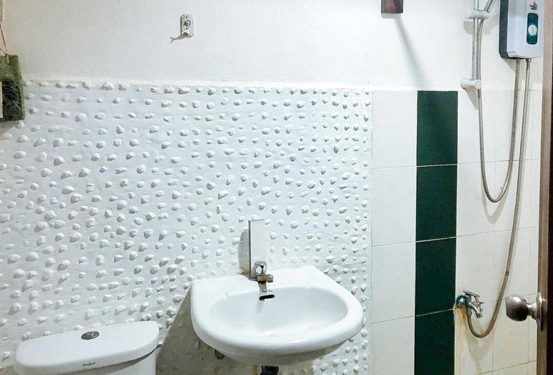 RedDoorz Hostel @ Deomar Hometel & Farm Cafe Ilocos Sur, Baritaoay, Philippines