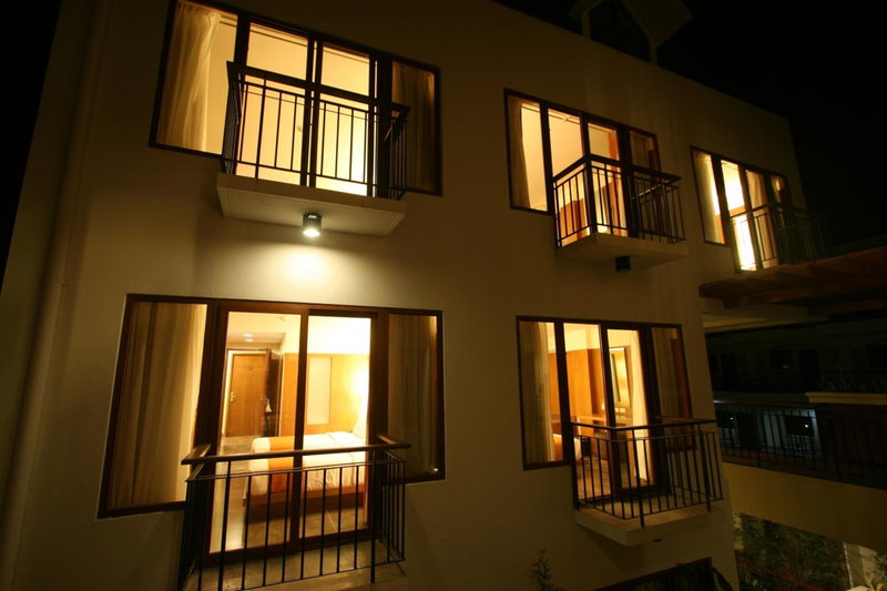 Crown Regency Beach Resort, Boracay, Philippines