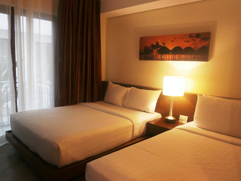 Crown Regency Beach Resort, Boracay, Philippines