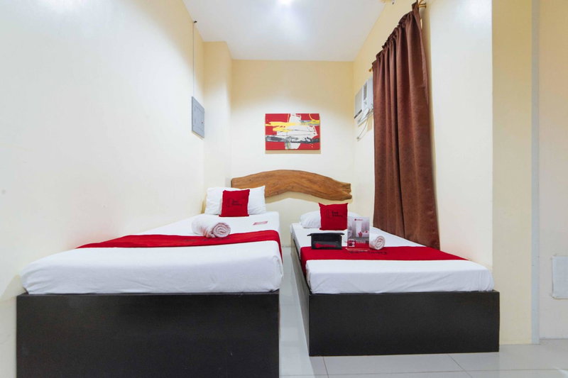 RedDoorz near New Government Center, Bacolod, Philippines