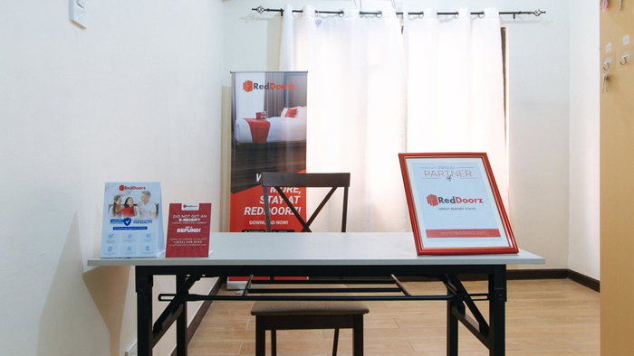 RedDoorz Hostel @ Faes Transient House, Baguio, Philippines