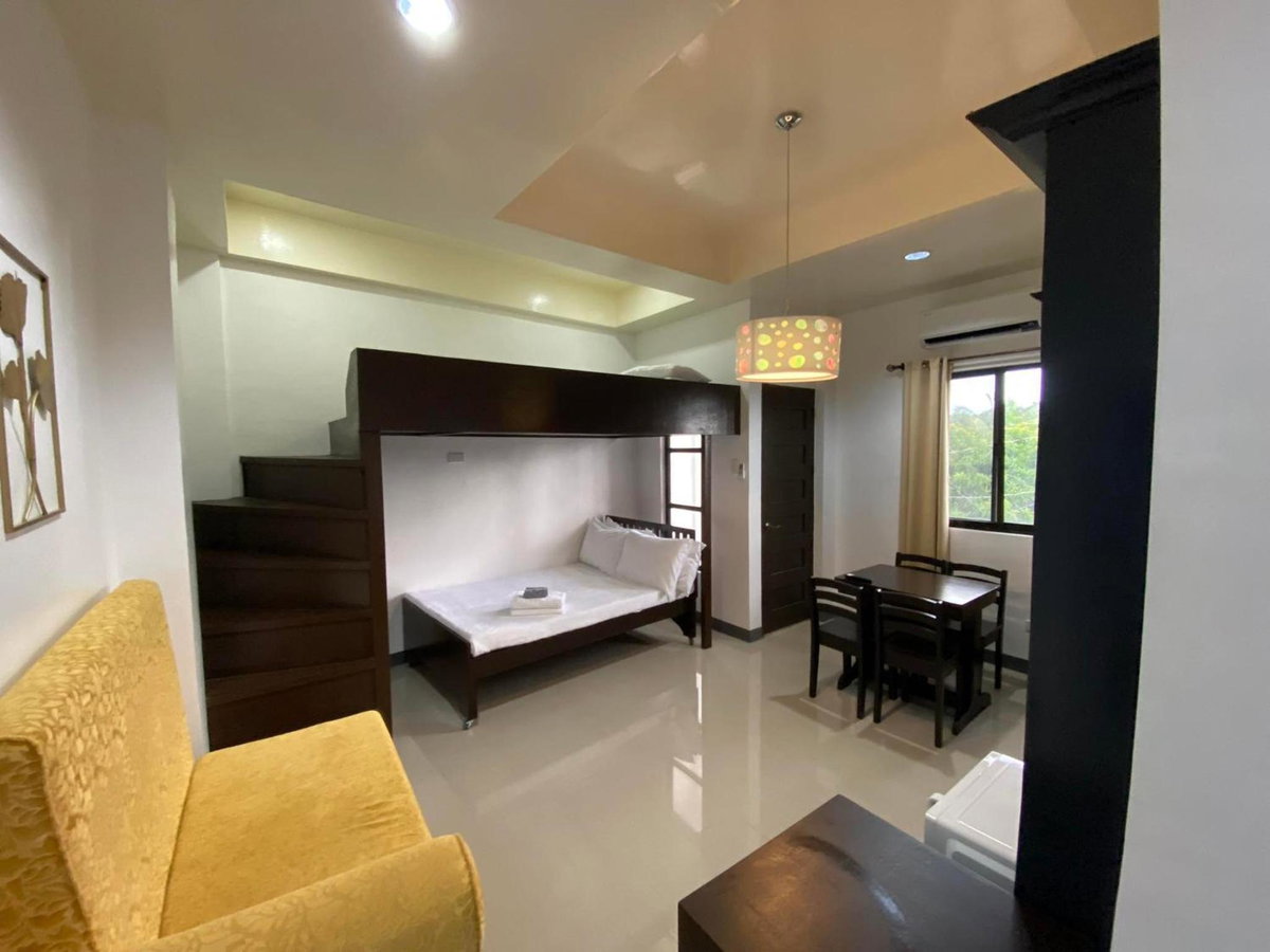 Hotel · Ma Lourdes' Inn, Palompon