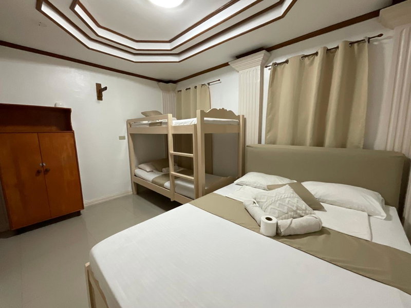 Lisa'S Guesthouse, Basdiot, Philippines