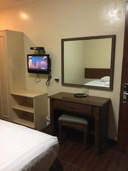 Dottie's Place Hotel & Restaurant, Butuan, Philippines
