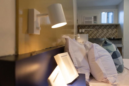 Hive Manila Guesthouse -Netflix,400mbps WI-FI, Bacoor, Philippines