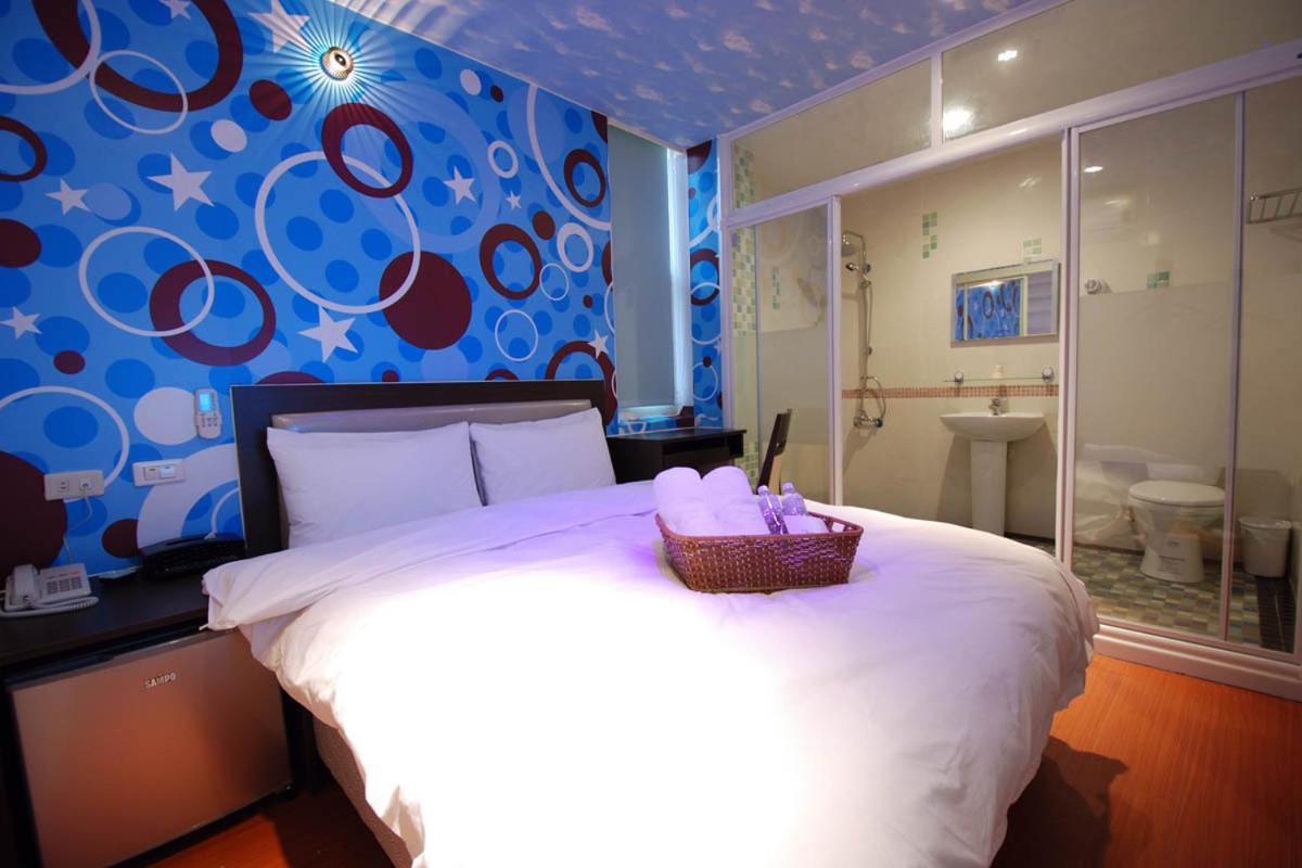 Happiness Inn, Taïwan