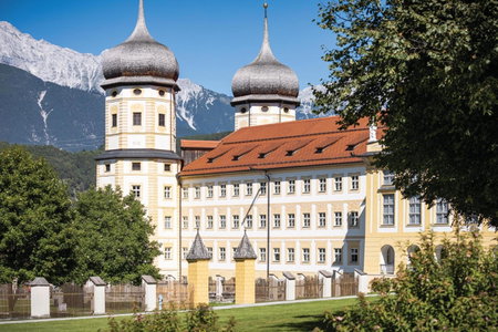 Hotel Garni Löwen, Silz, Austria