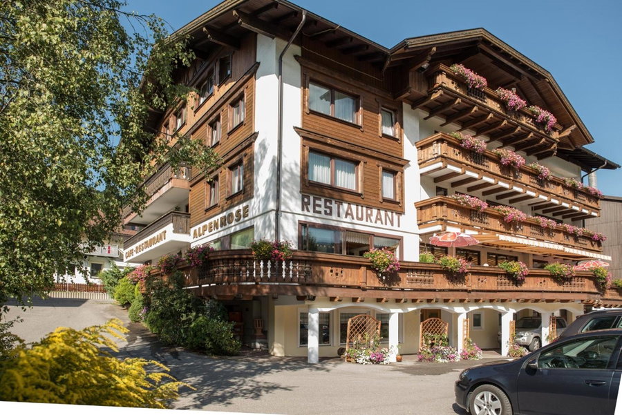 Hotel Alpenrose, Zöblen, Austria