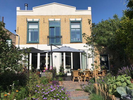 B&B Logeren bij de burgemeester, Stad aan ʼt Haringvliet, The Netherlands