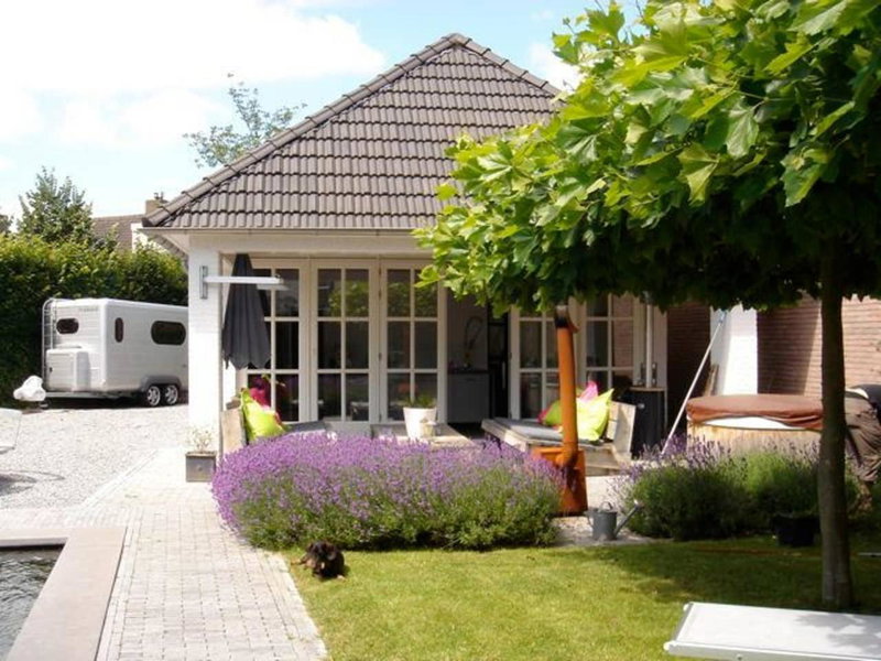 Gardenhouse with private jacuzzi and sauna, Teteringen, The Netherlands
