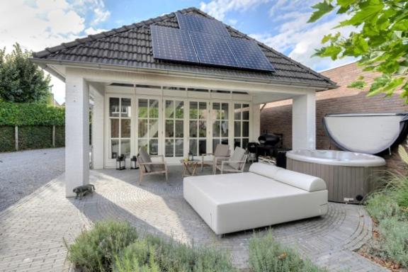 Gardenhouse with private jacuzzi and sauna, Teteringen, The Netherlands