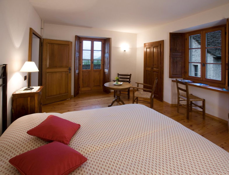 Pensione Ca' Serafina, Lodano, Switzerland