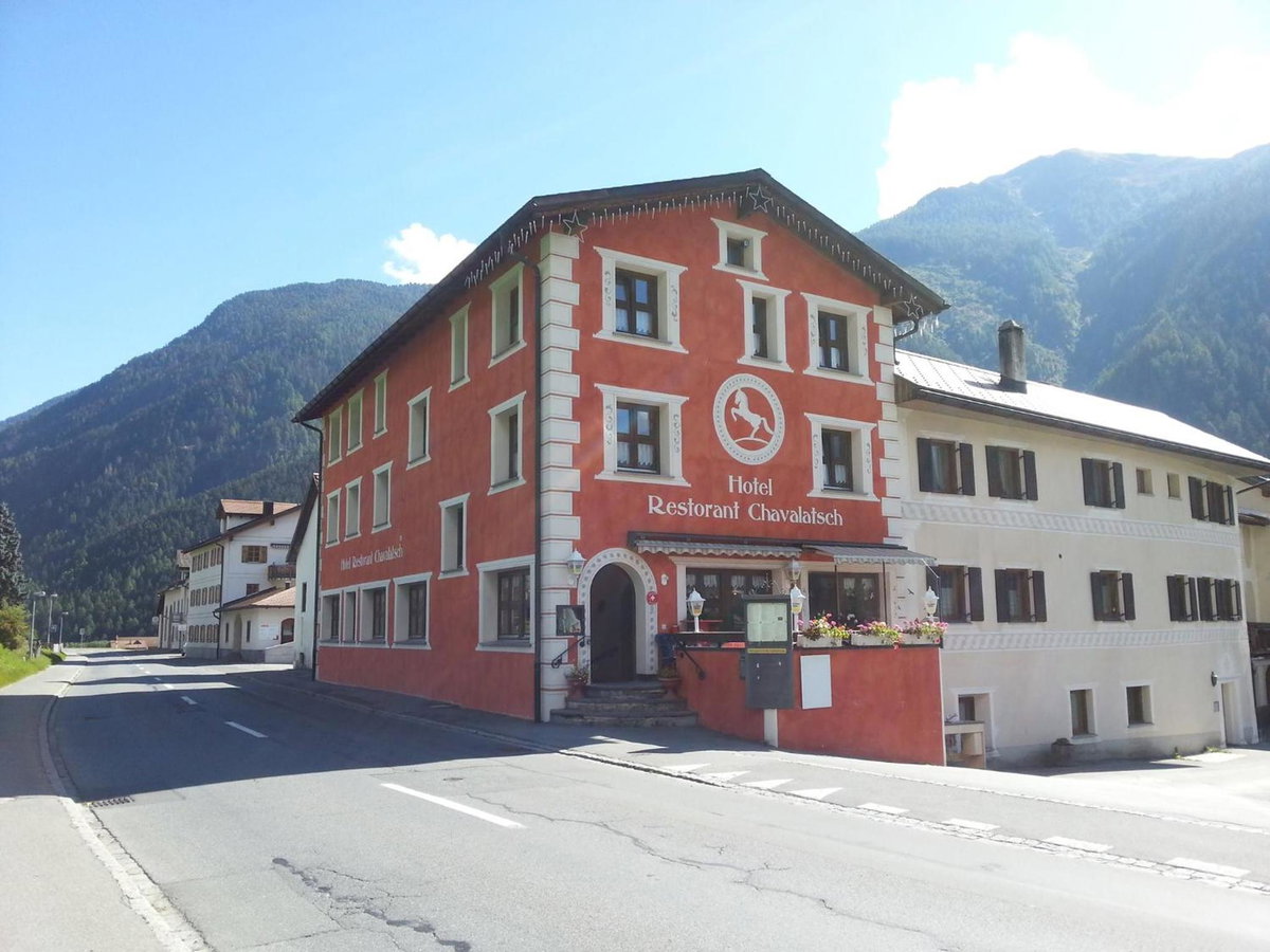 Hotel · Hotel Chavalatsch, Müstair