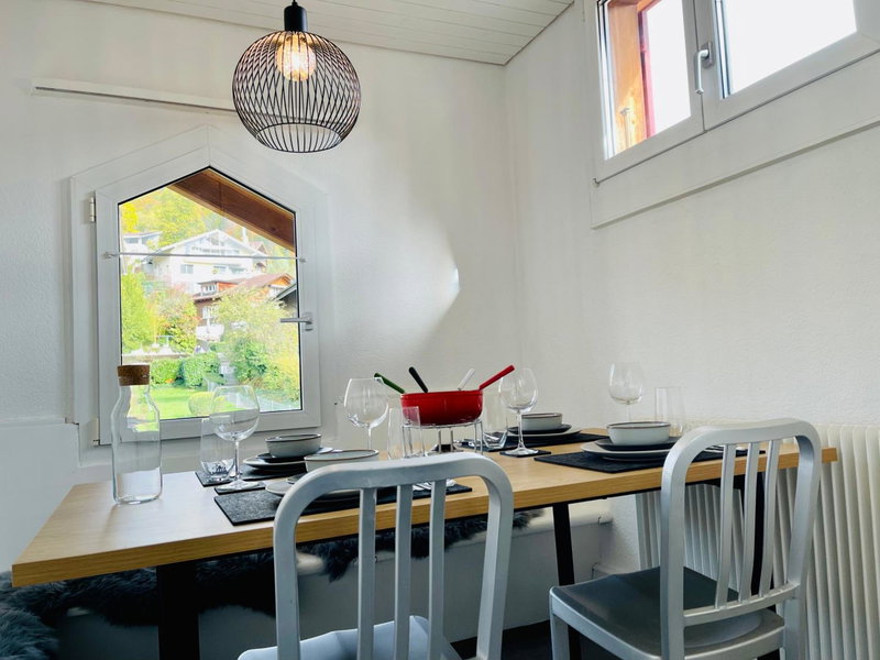 -The Urbanist- Lakeview Free Parking 2BD Fast WiFi, Oberhofen am Thunersee, Switzerland