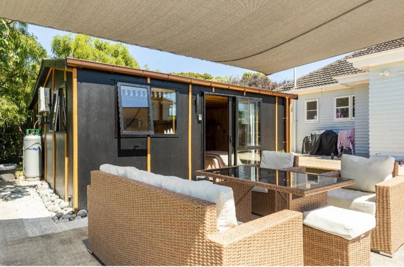 Stylish hideaway on High st Carterton, Carterton, New Zealand