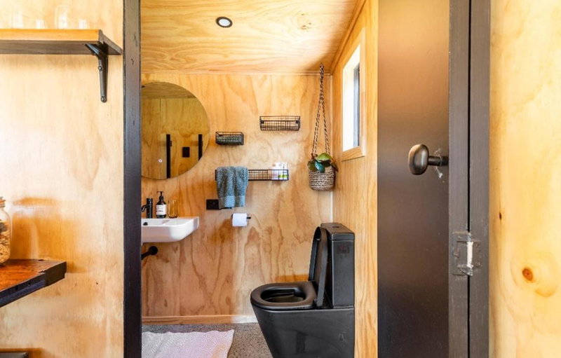 Stylish hideaway on High st Carterton, Carterton, New Zealand