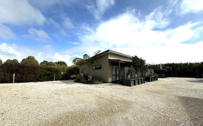 Country Retreats on Ranzau 7, Hope, New Zealand