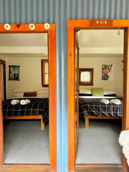 Waiheke Island Guesthouse, Ostend, New Zealand