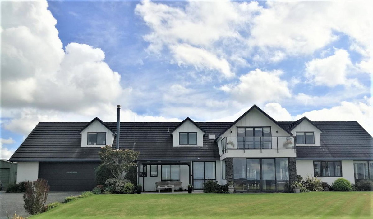 Kaka Lodge at Kotare House, New Zealand