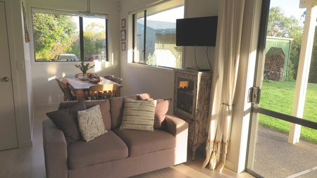 Kaka Lodge at Kotare House, Tawharanui, New Zealand