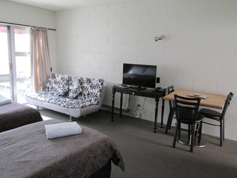 Kuirau Park Motor Lodge- Thermal Mineral pool, Rotorua, New Zealand