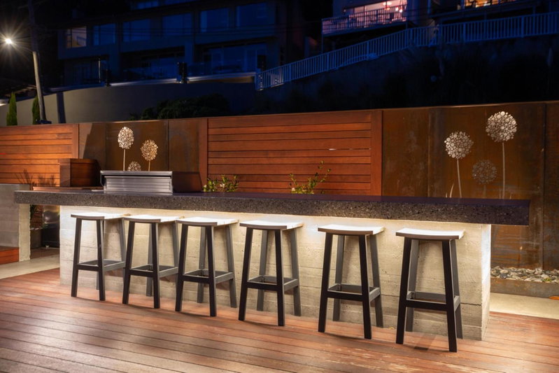 Centrally Located - Hot Tub & Amazing Outside Area, Queenstown, New Zealand