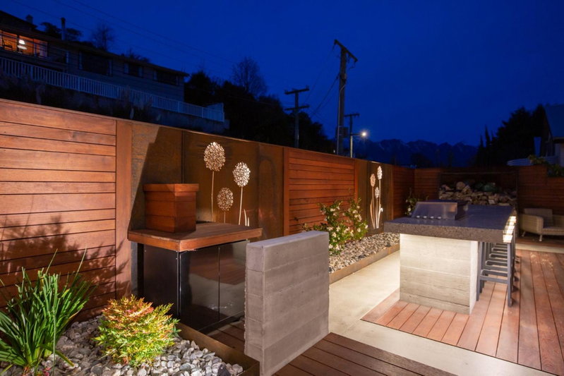 Centrally Located - Hot Tub & Amazing Outside Area, Queenstown, New Zealand