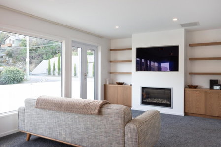 Centrally Located - Hot Tub & Amazing Outside Area, Queenstown, New Zealand