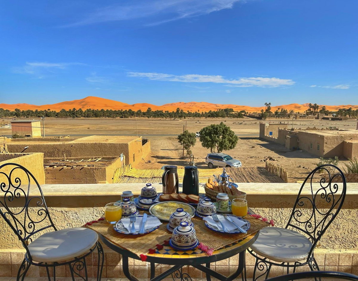 Hotel · Dar Duna, Hassilabied