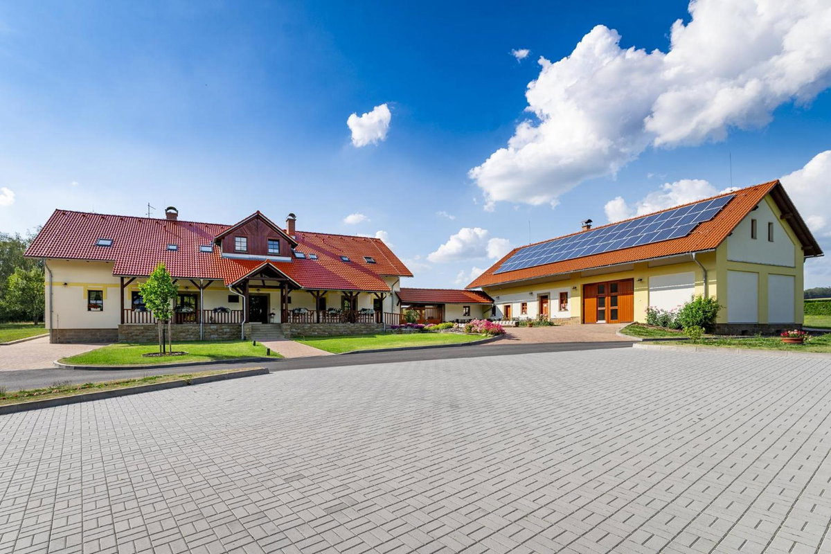 Hotel · Venclův statek, Javornice
