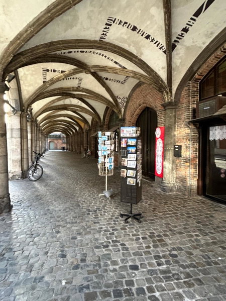 De Bijenkorf, Damme, Belgium