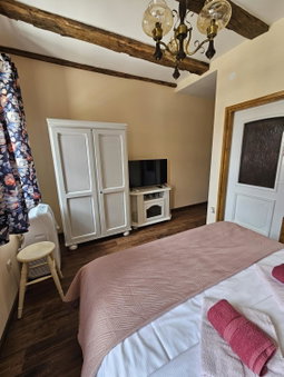 Taverna 1860 Rooms & Apartments, Sesvete, Croatia