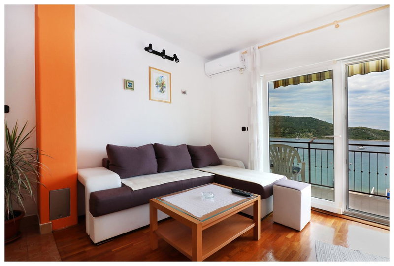 Apartmani Petra, Primošten, Croatia