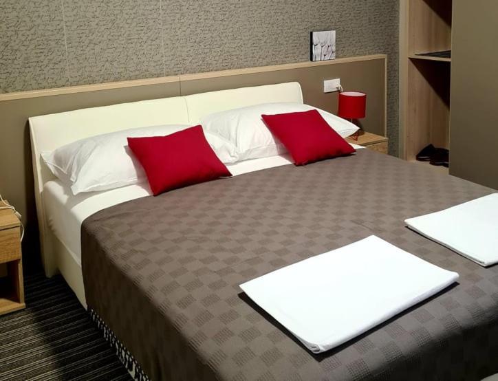 BoNiToS, SOBE-ROOMS, Slavonski Brod, Croatia