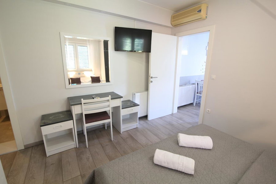 Apartments Viola, Tučepi, Croatia