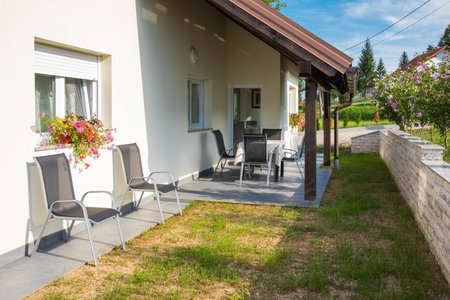 Apartmani Leptir, Rakovica, Croatia